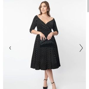 Unique Vintage - Black and Velvet Glitter Diamond Swing Dress - Size 4x, 24
